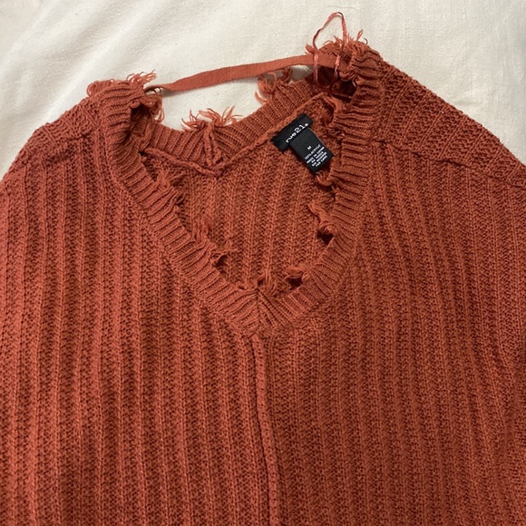Rust Colored Bubble Sleeve Sweater Size M - Picture 9 of 9